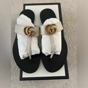 Gucci White Leather Gold GG Thong Sandals